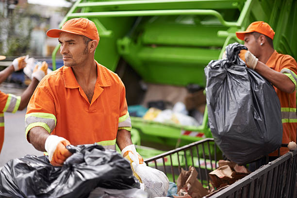 Best Yard Waste Removal  in Cedar Falls, IA